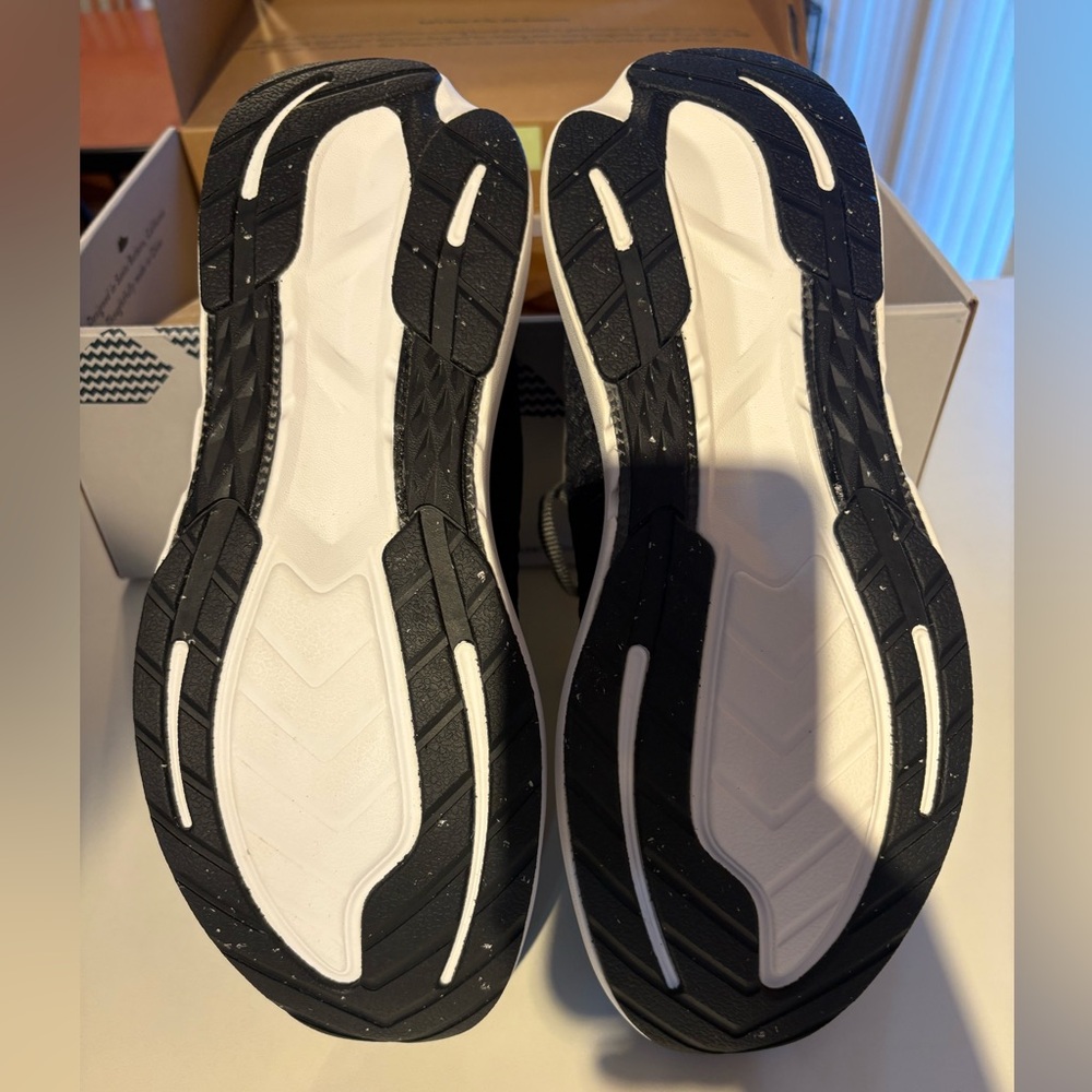 NEW Rabbit Men's Sneakers - Picture 4 of 6